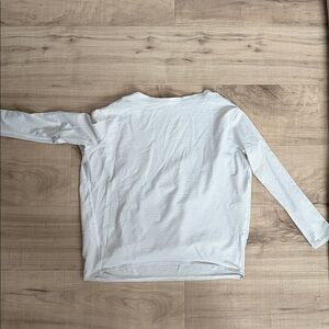 Women’s Lululemon Back in Action White Long sleeve  glitter stripe Top sz 2